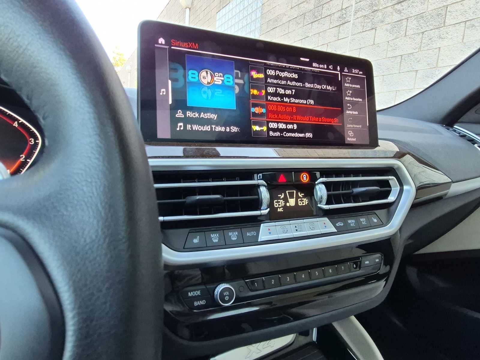 2023 BMW X4 xDrive30i