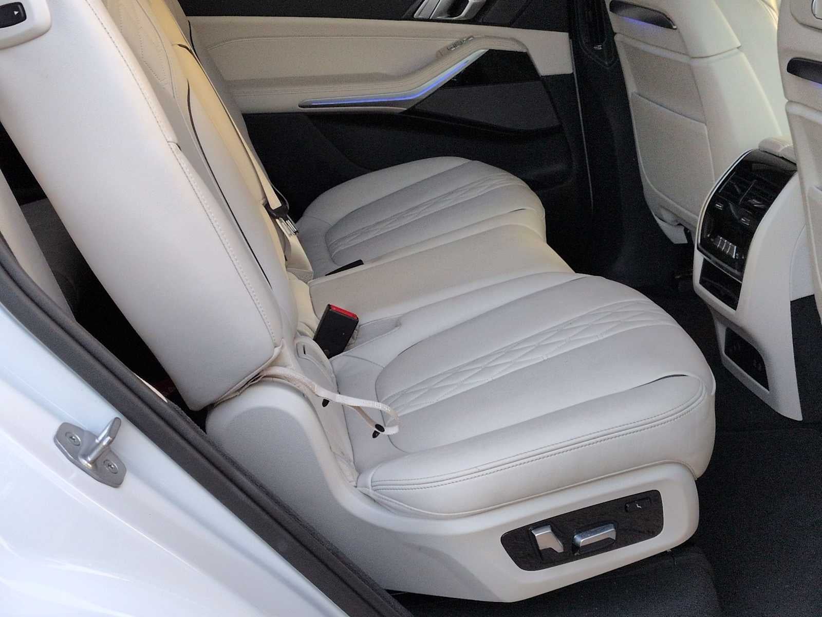 2024 BMW X7 M60i M60i