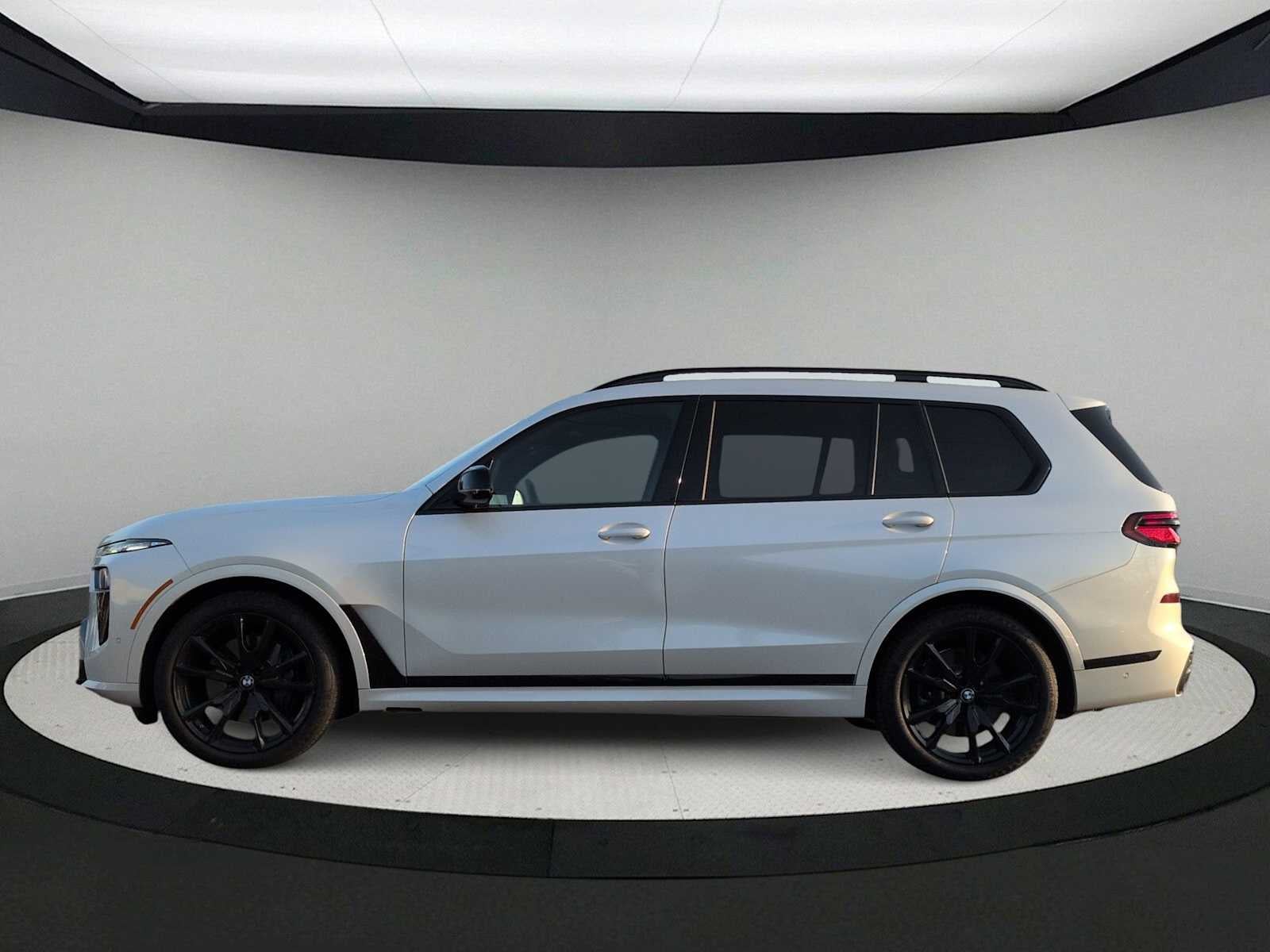 2024 BMW X7 M60i M60i