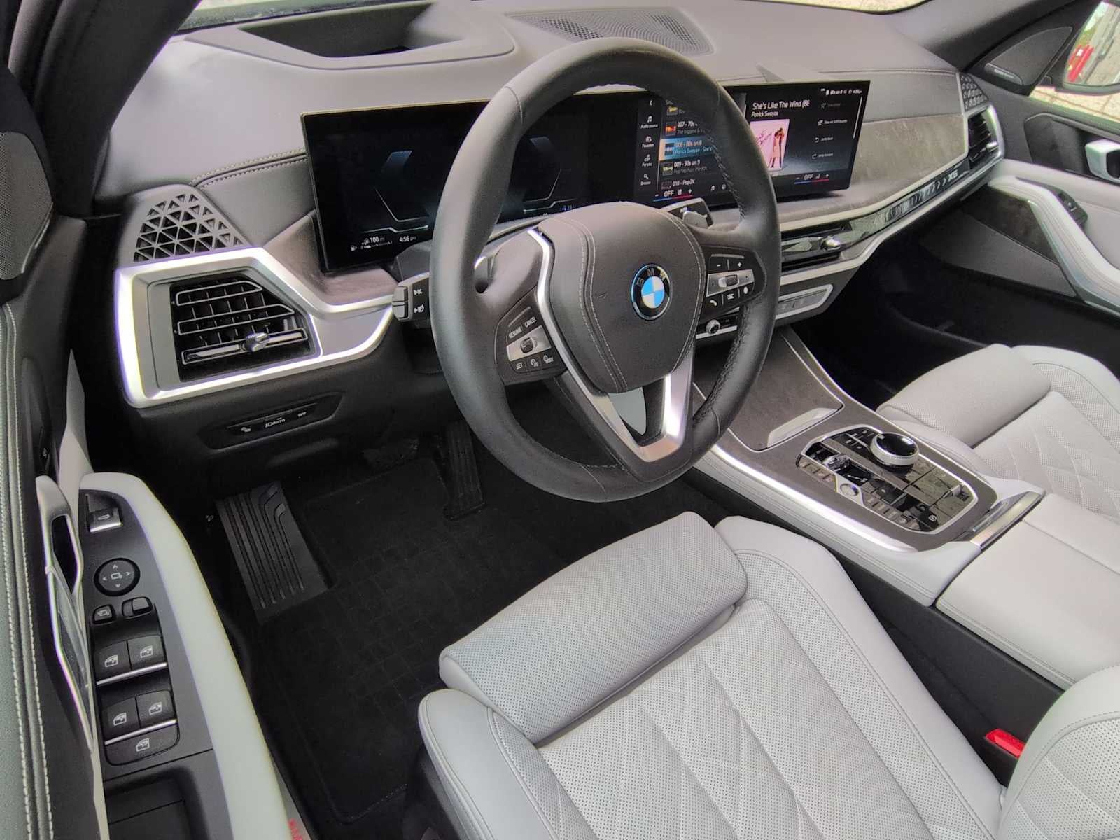 2025 BMW X5 xDrive50e xDrive50e