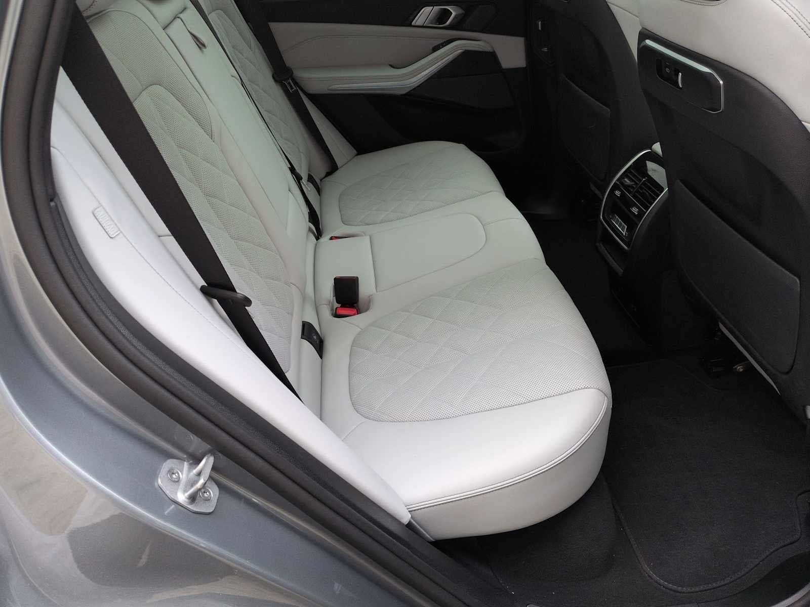 2025 BMW X5 xDrive50e xDrive50e