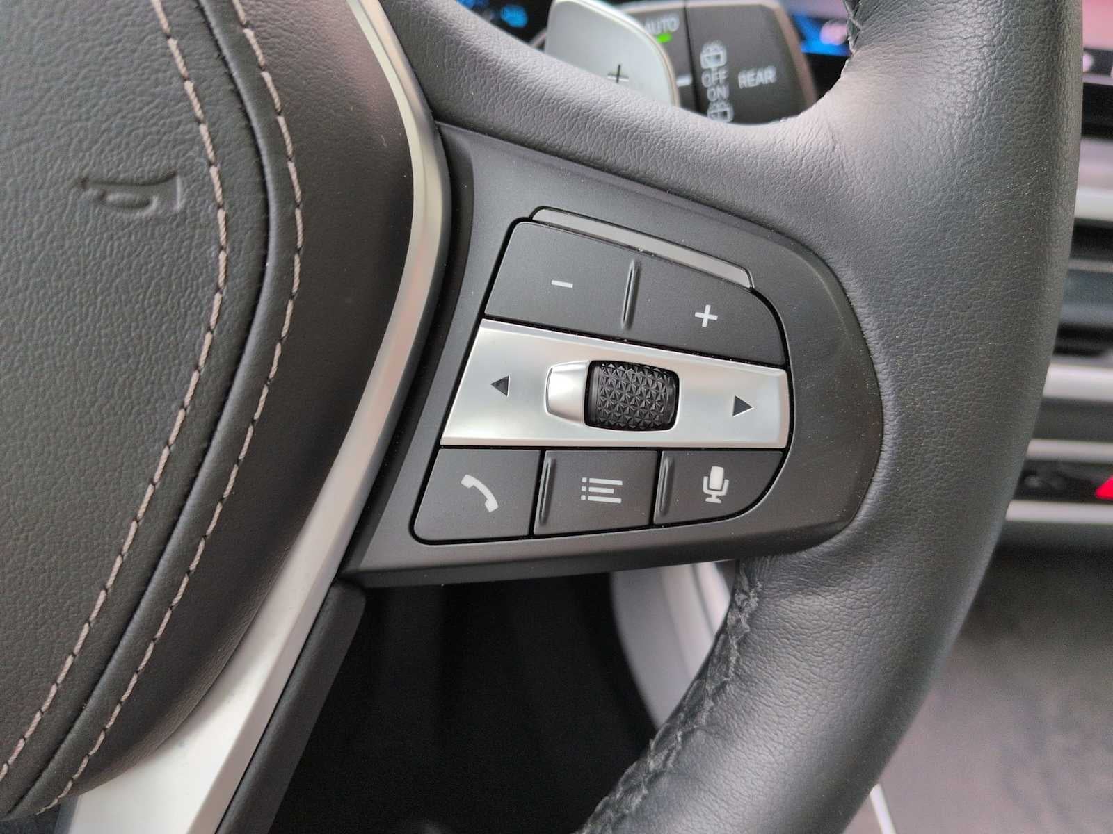 2025 BMW X5 xDrive50e xDrive50e