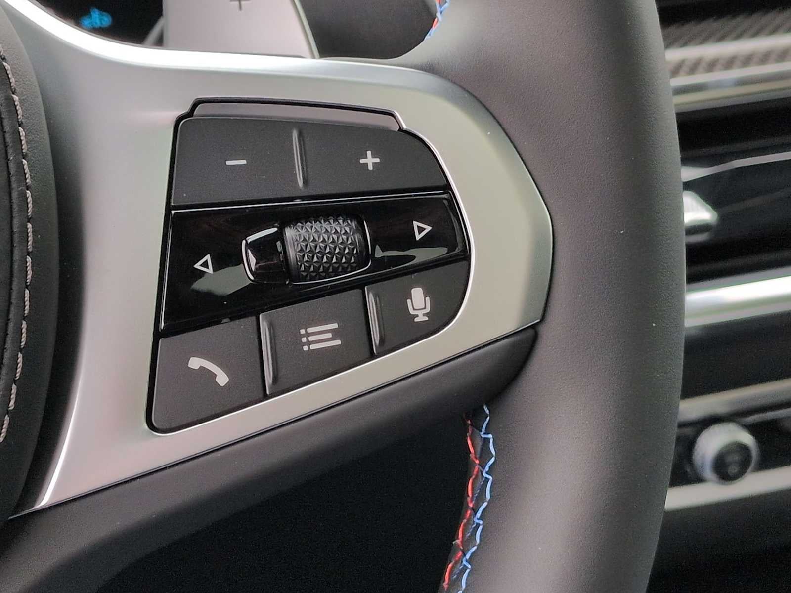 2026 BMW X6 M60i