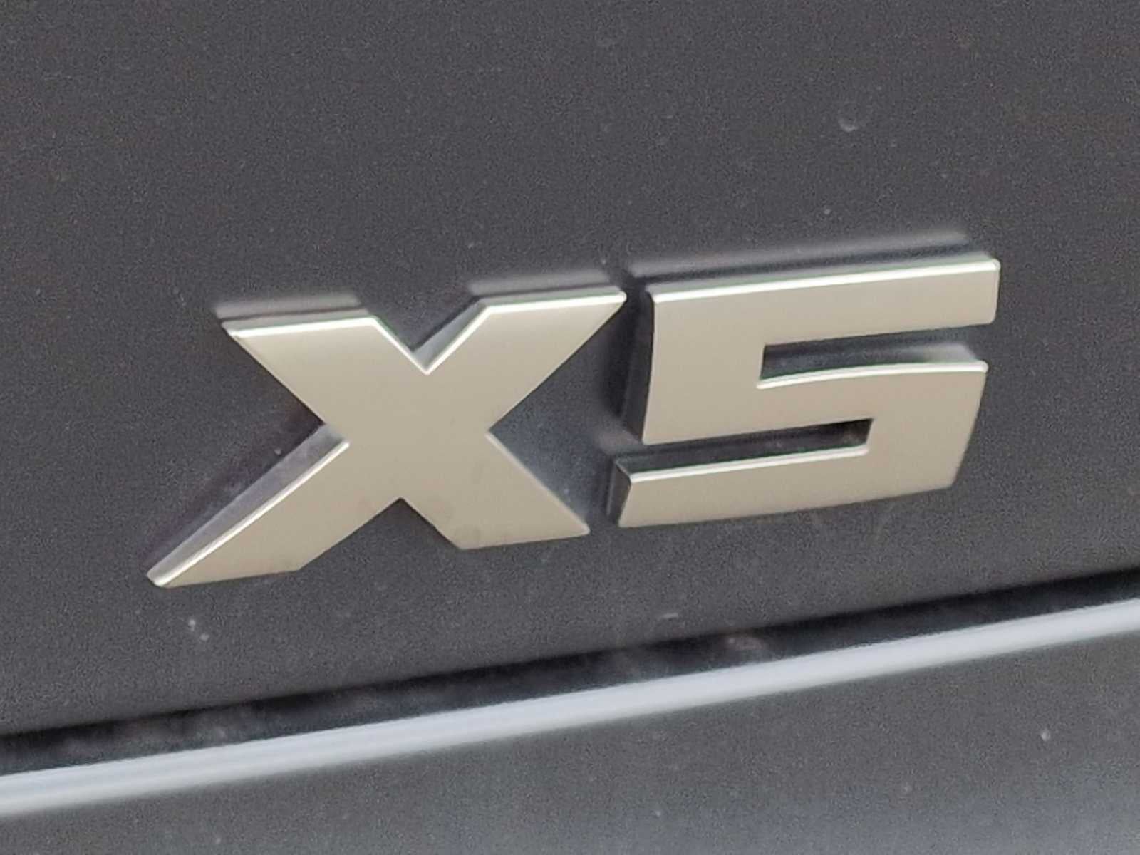 2021 BMW X5 M50i