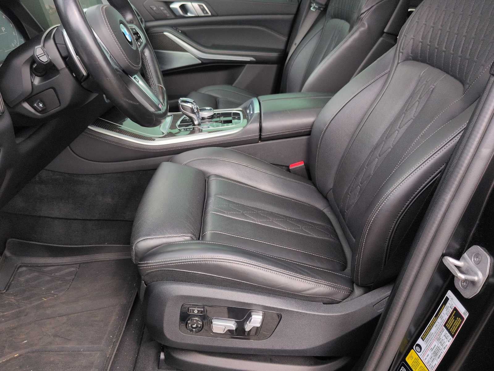 2021 BMW X5 M50i
