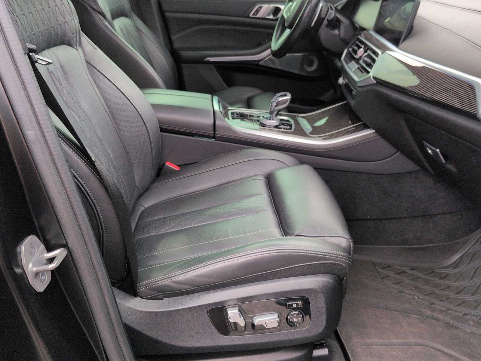 2021 BMW X5 M50i