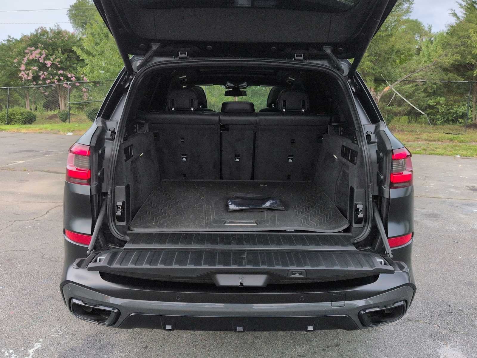 2021 BMW X5 M50i