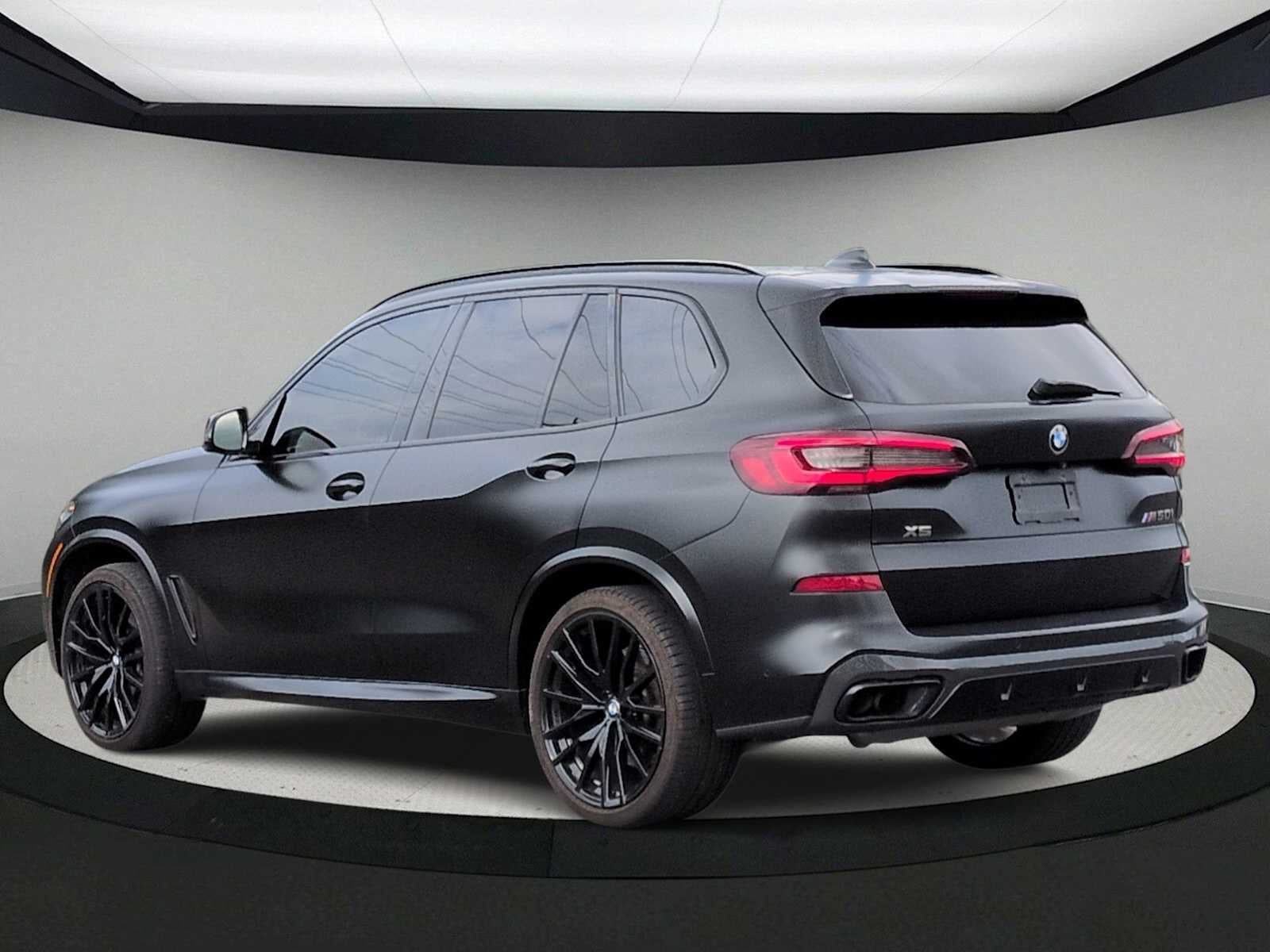 2021 BMW X5 M50i