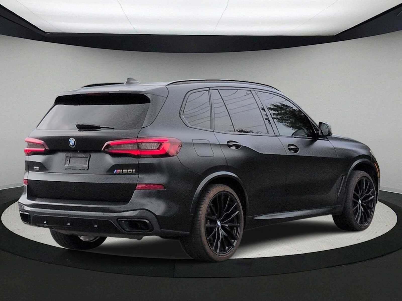 2021 BMW X5 M50i