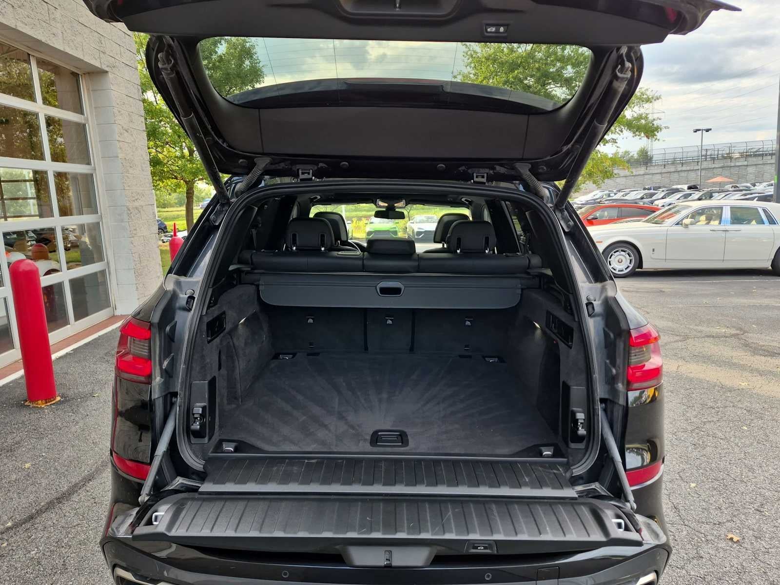 2022 BMW X5 M50i