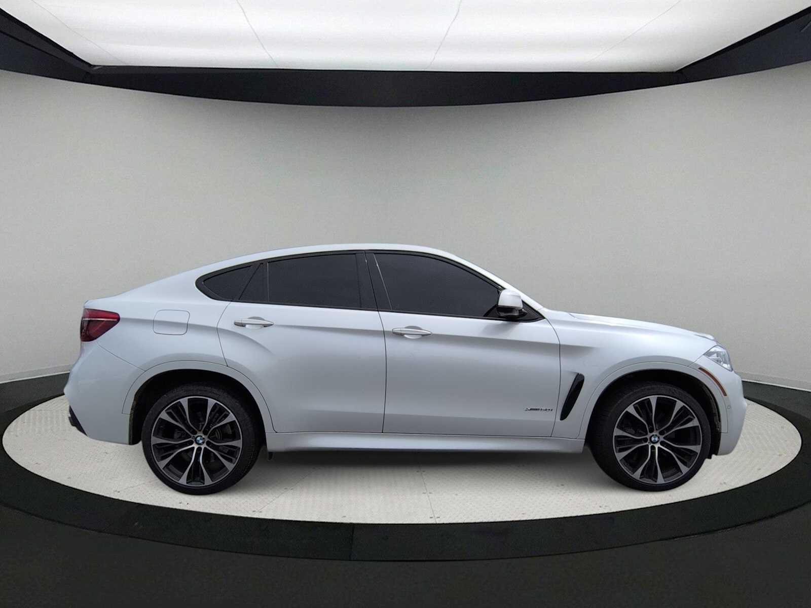 2019 BMW X6 xDrive50i