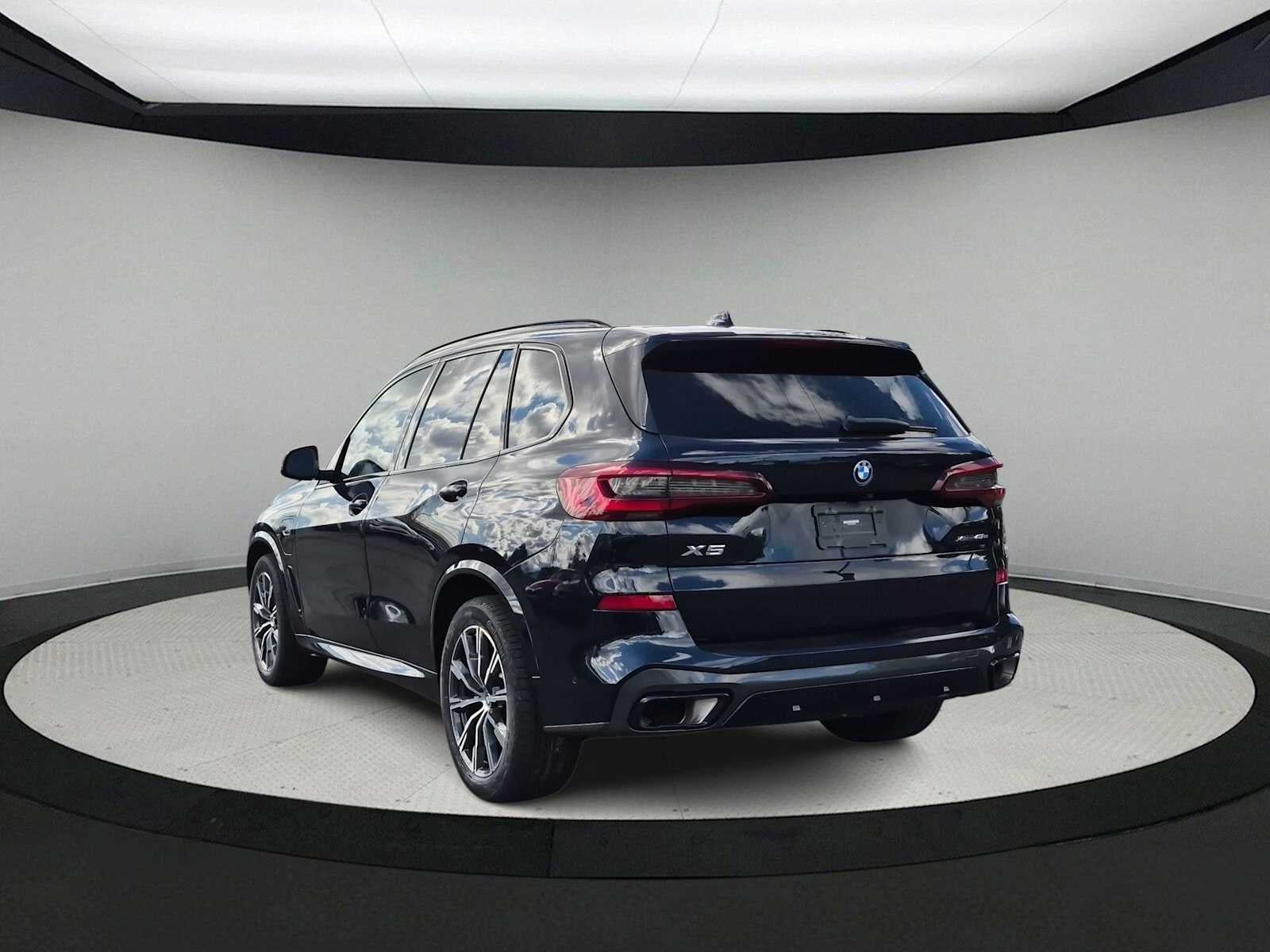 2023 BMW X5 xDrive45e