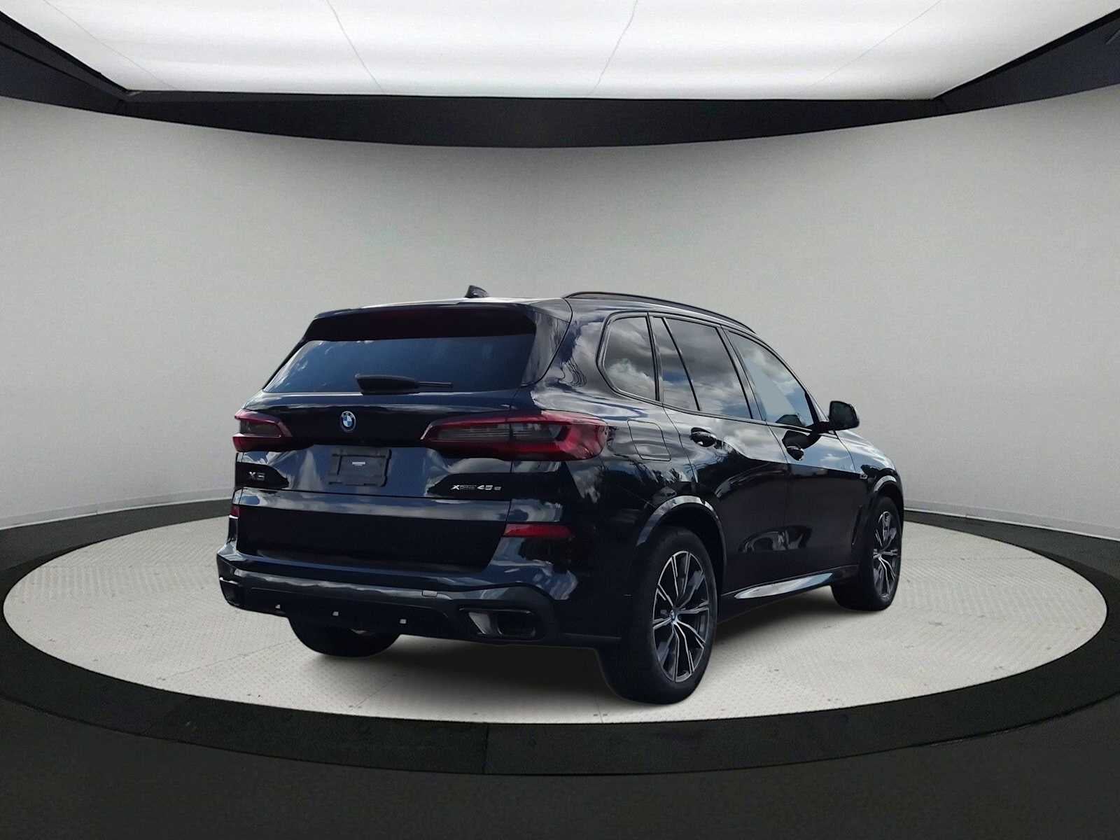 2023 BMW X5 xDrive45e