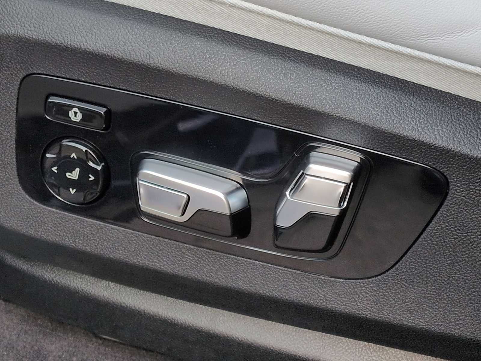 2026 BMW XM Label