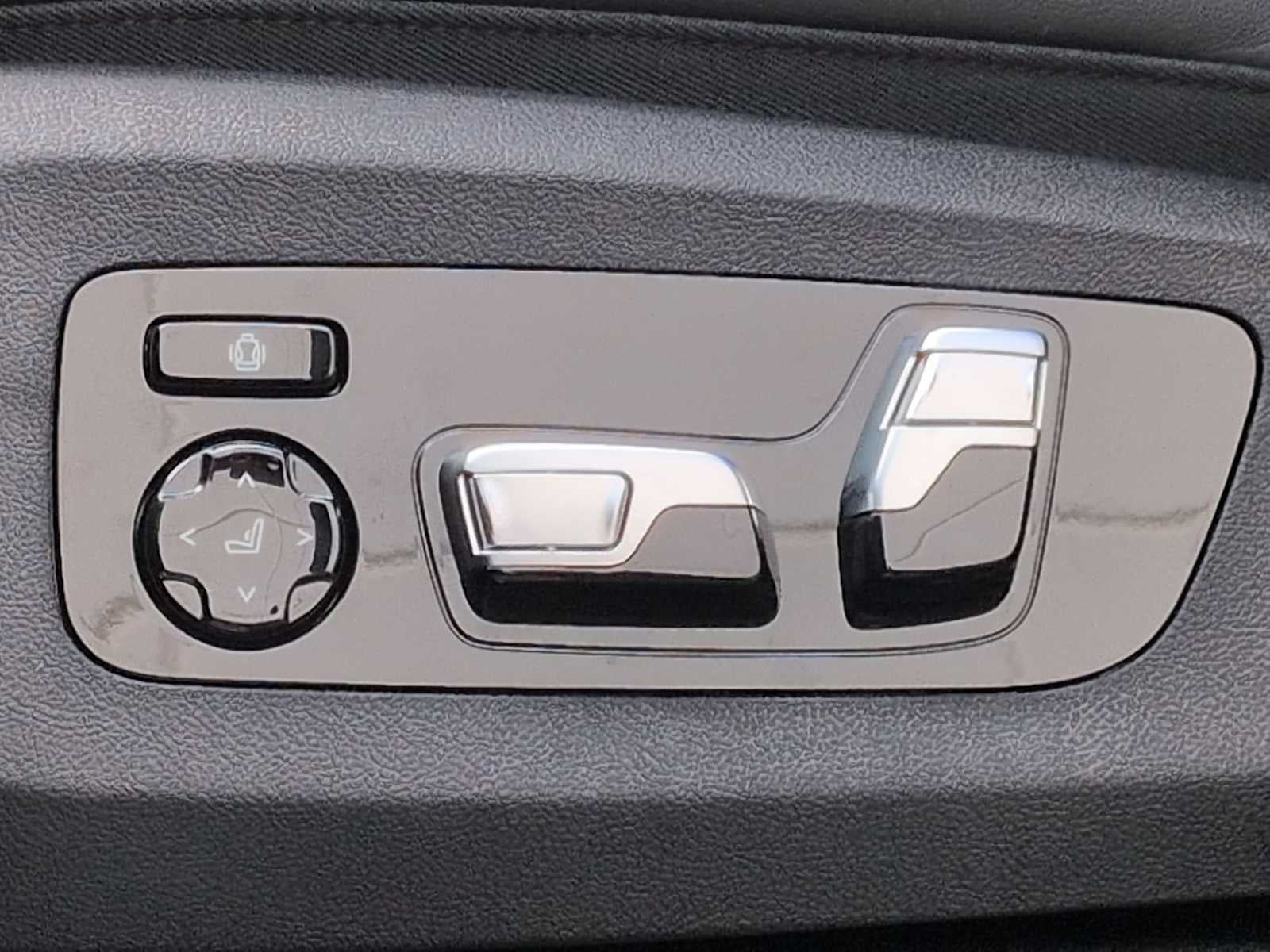 2026 BMW XM Label