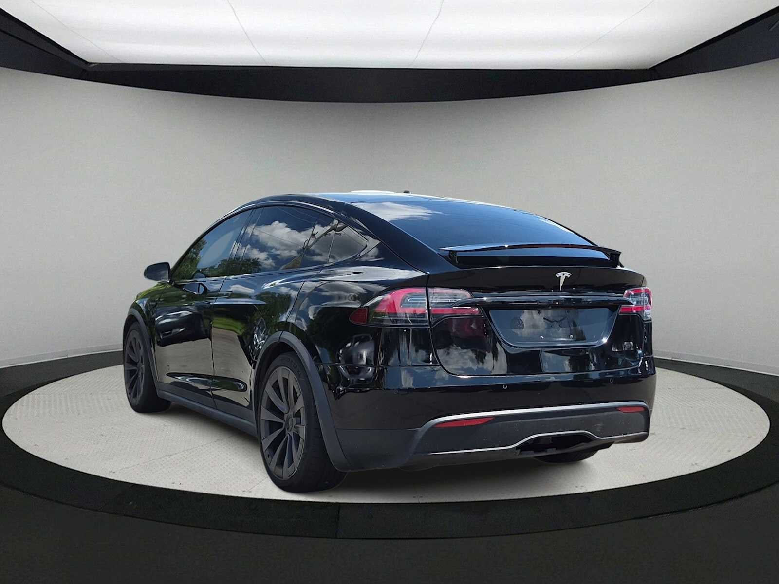 2022 Tesla Model X Plaid