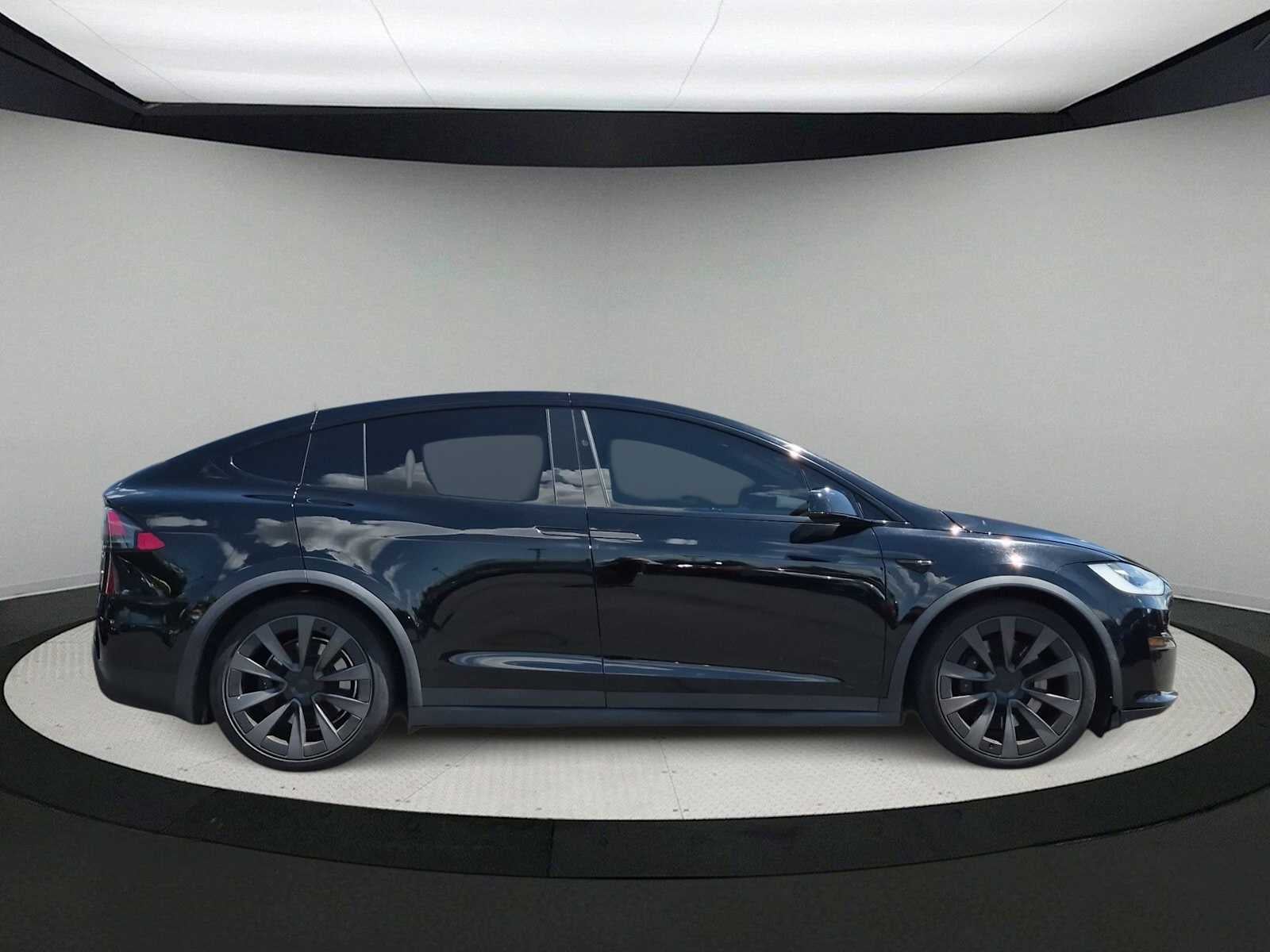 2022 Tesla Model X Plaid