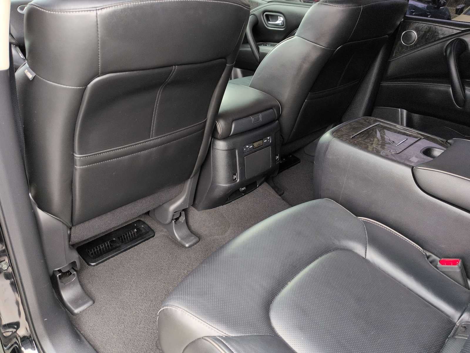 2022 INFINITI QX80 LUXE