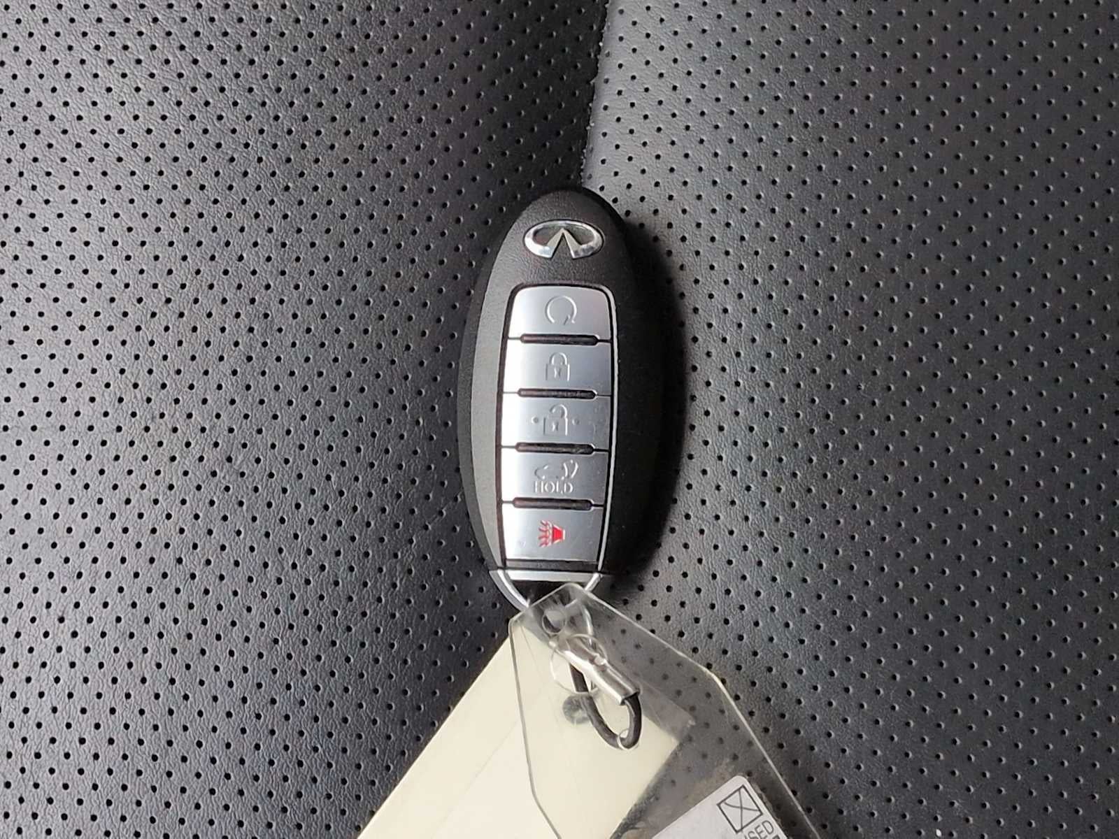 2022 INFINITI QX80 LUXE