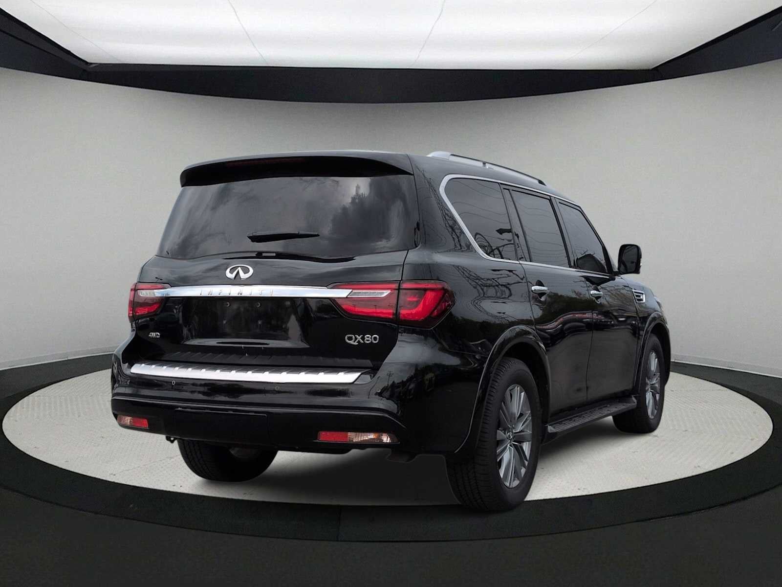 2022 INFINITI QX80 LUXE