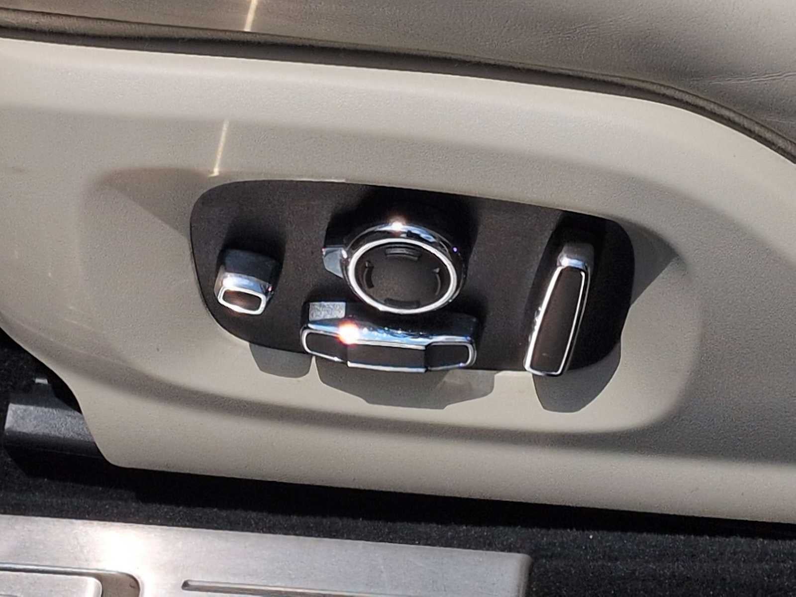 2019 Jaguar XJ XJ50 V6