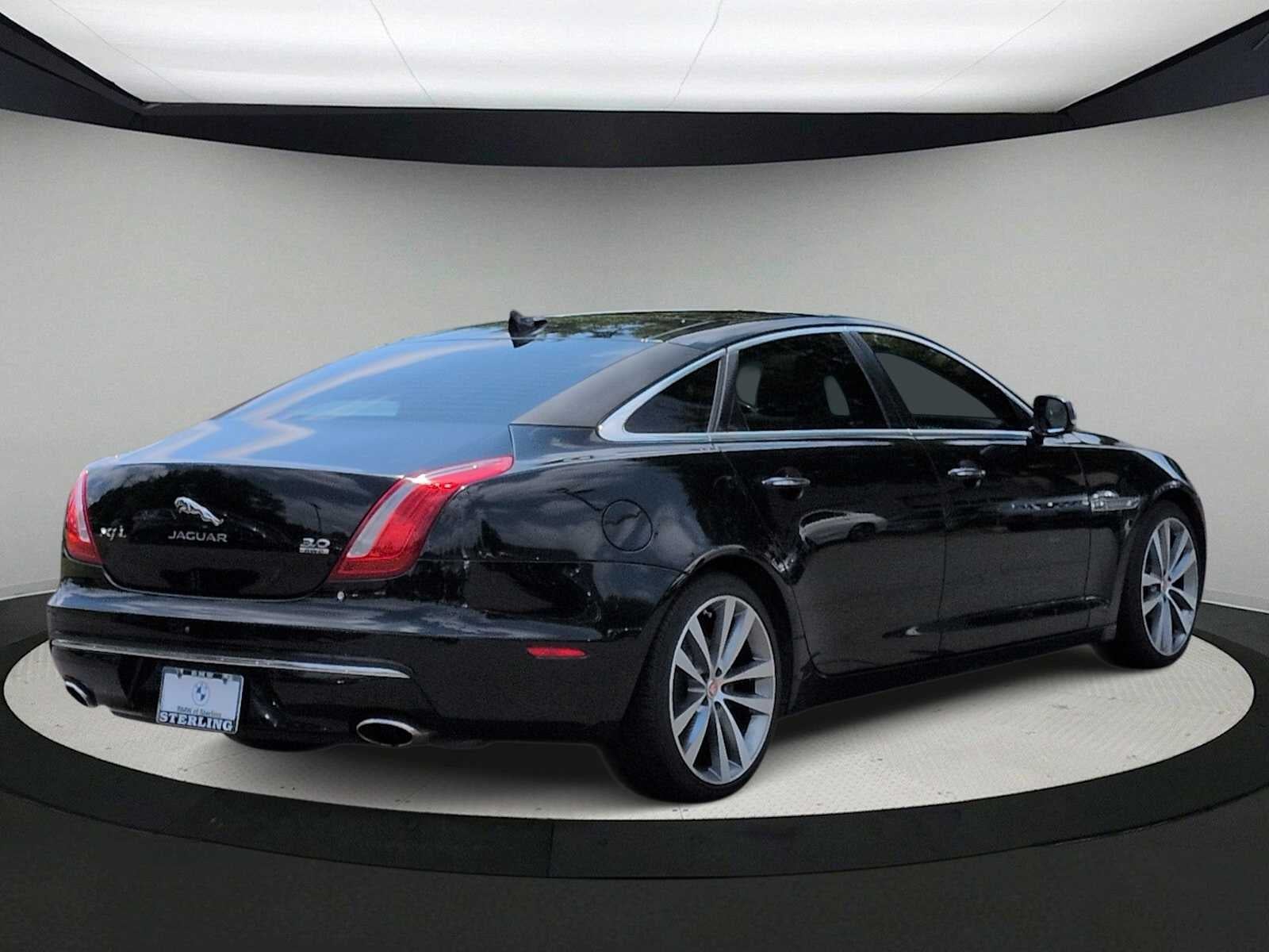 2019 Jaguar XJ XJ50 V6