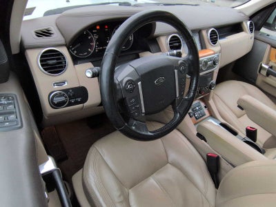 2014 Land Rover LR4 LUX