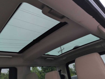 2014 Land Rover LR4 LUX