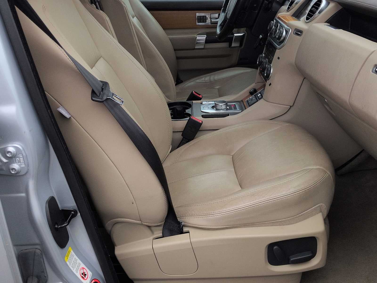 2014 Land Rover LR4 LUX