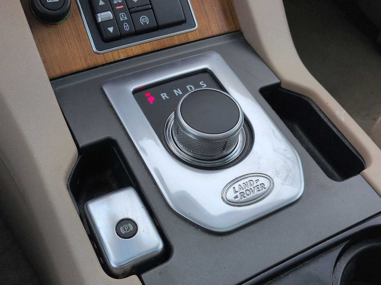 2014 Land Rover LR4 LUX