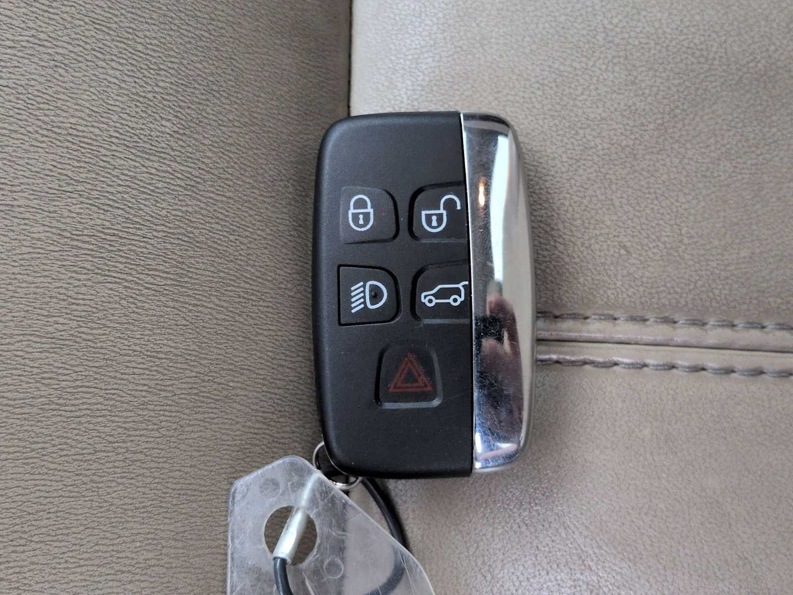 2014 Land Rover LR4 LUX