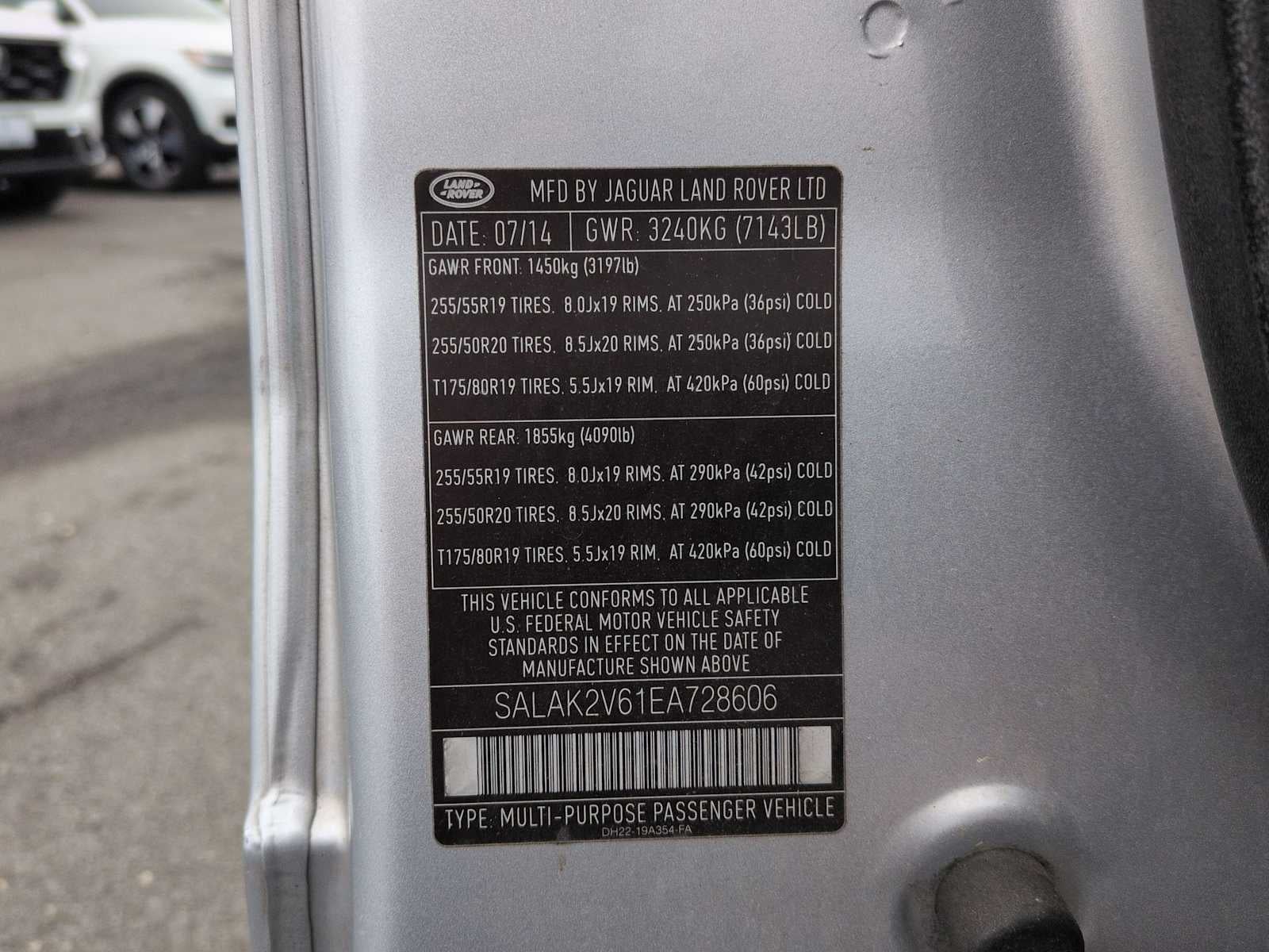 2014 Land Rover LR4 LUX