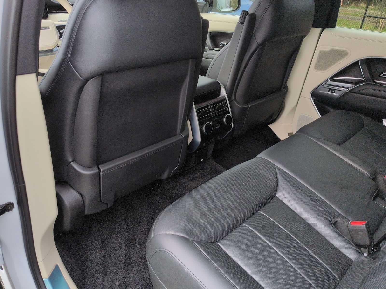 2024 Land Rover Range Rover SE