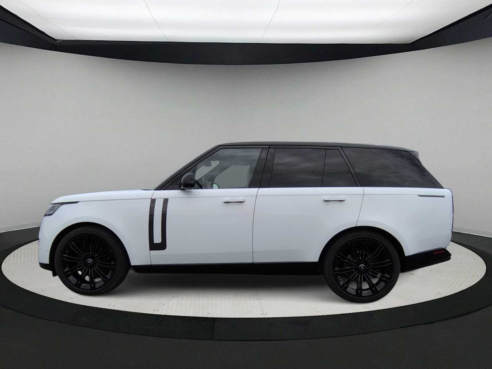 2024 Land Rover Range Rover SE