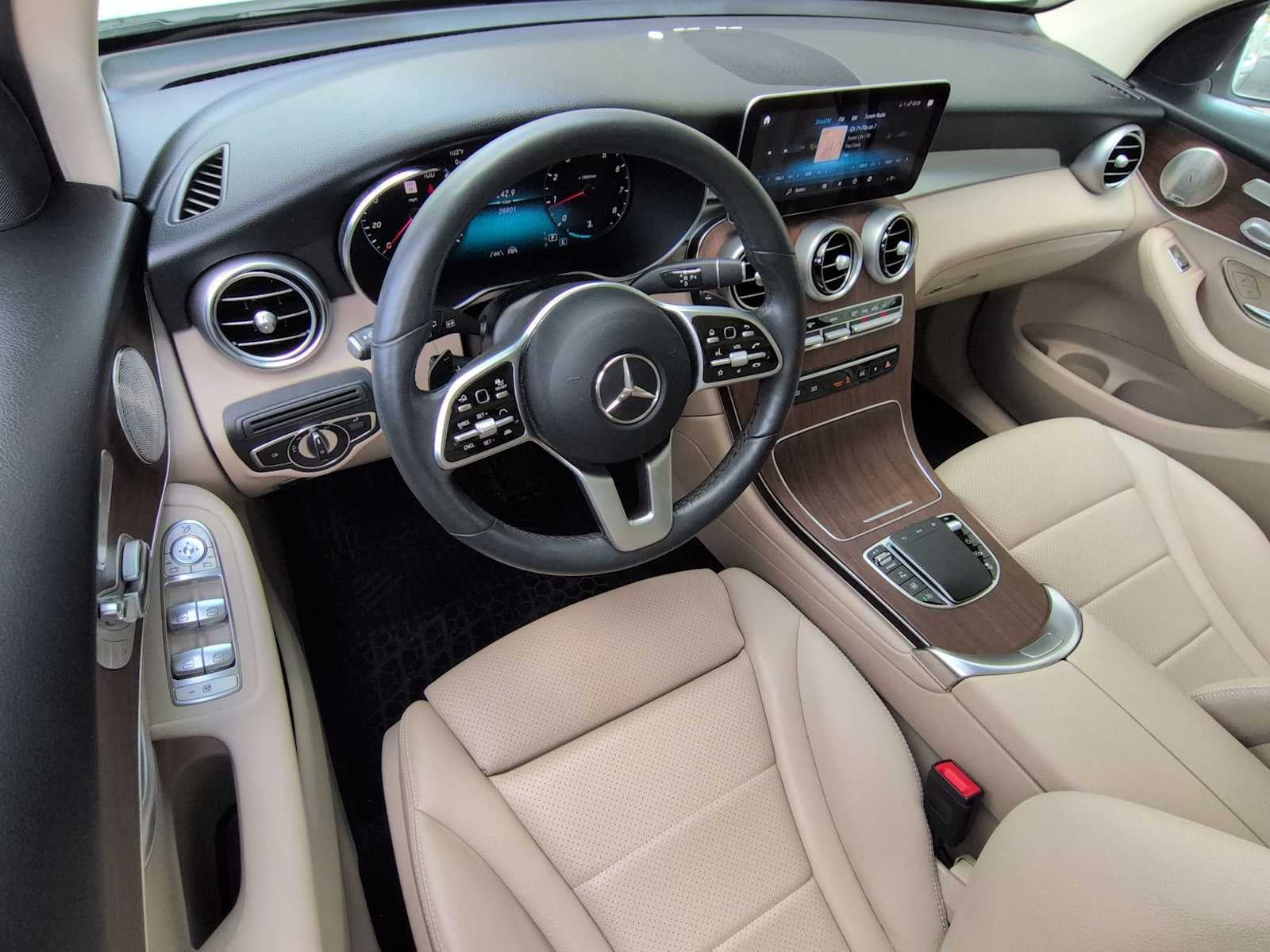 2021 Mercedes-Benz GLC 300 GLC 300