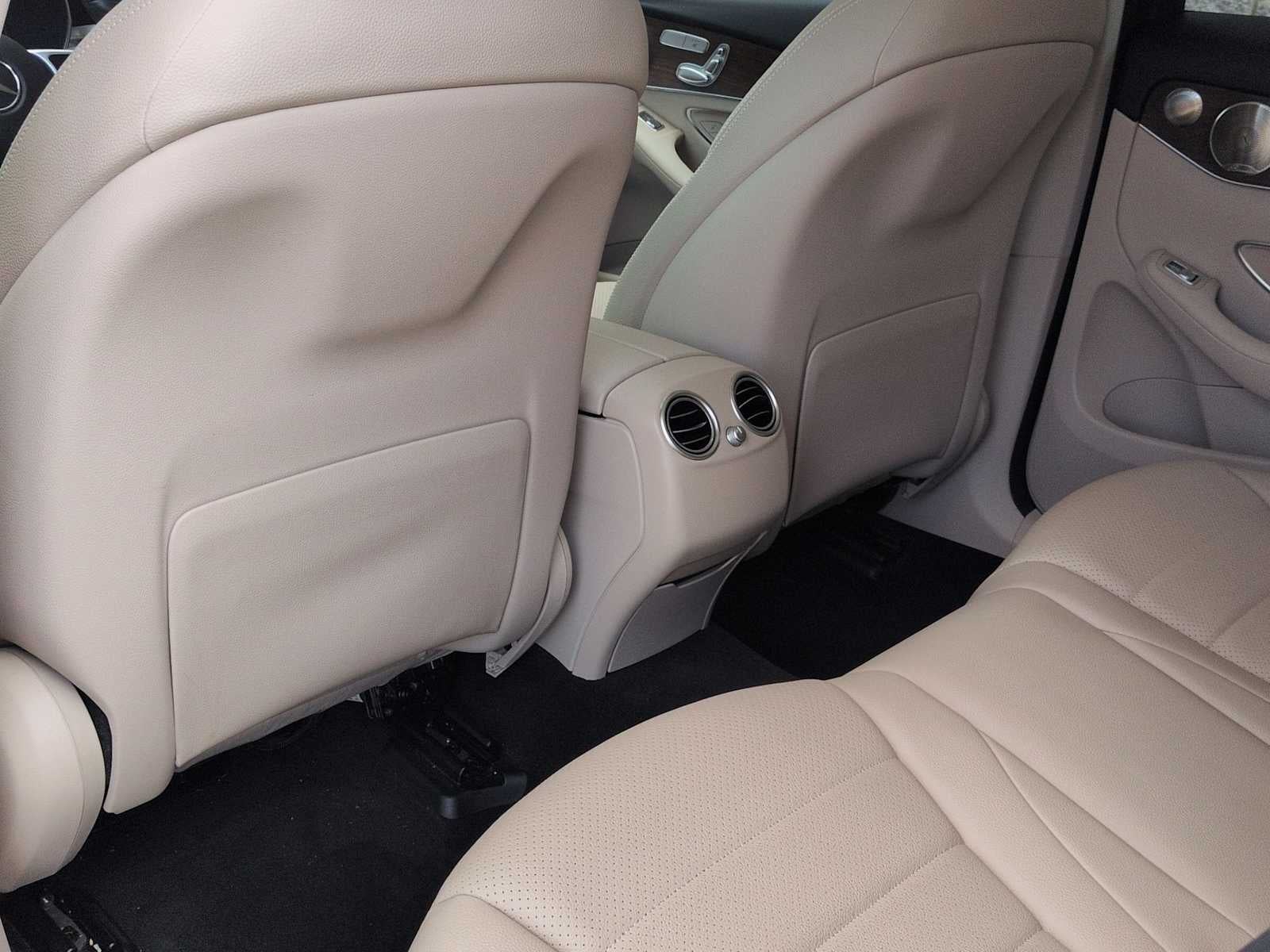 2021 Mercedes-Benz GLC 300 GLC 300