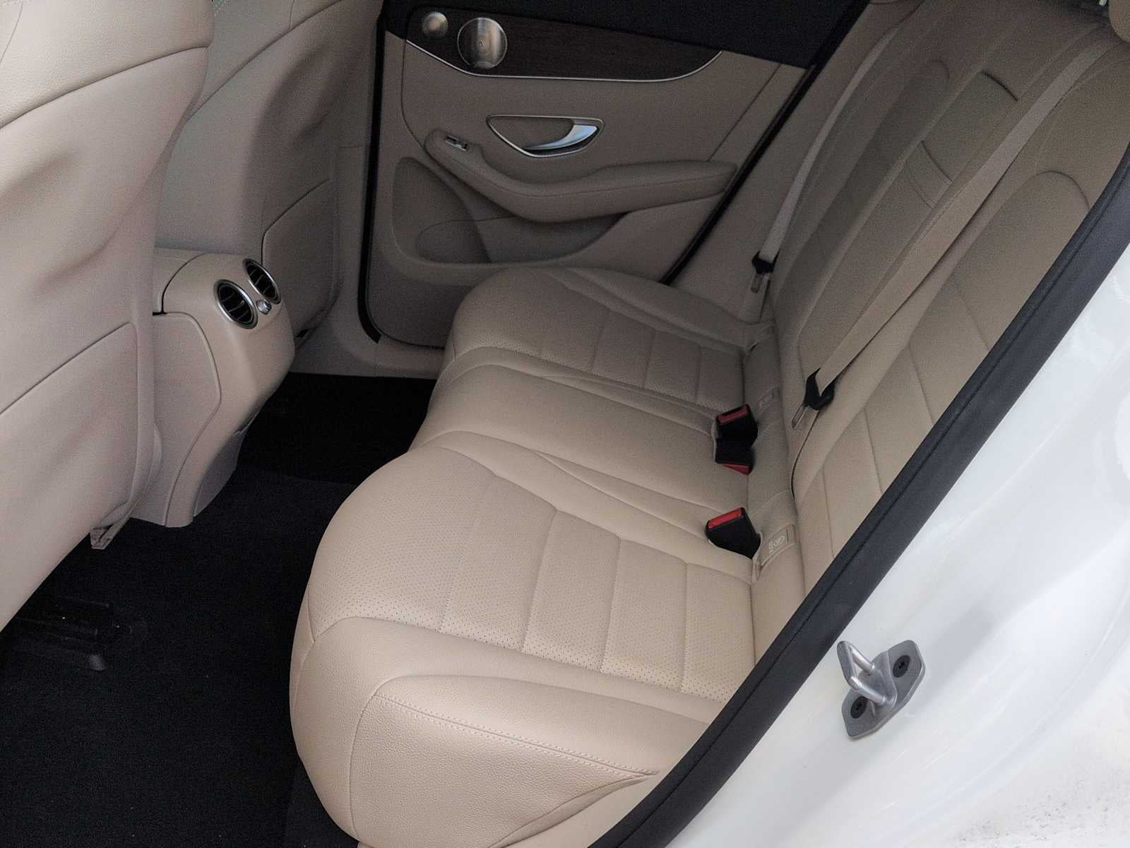 2021 Mercedes-Benz GLC 300 GLC 300
