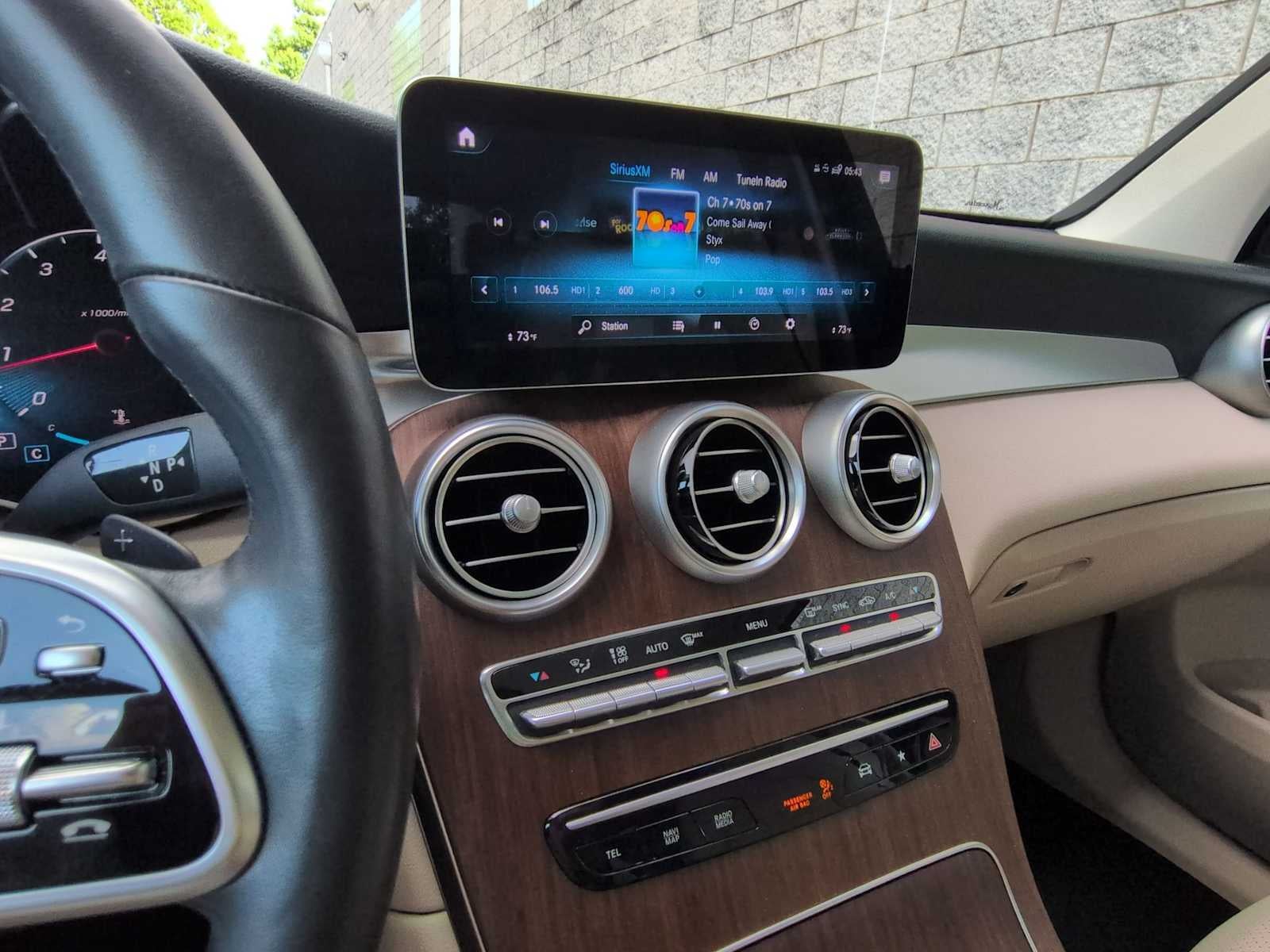 2021 Mercedes-Benz GLC 300 GLC 300