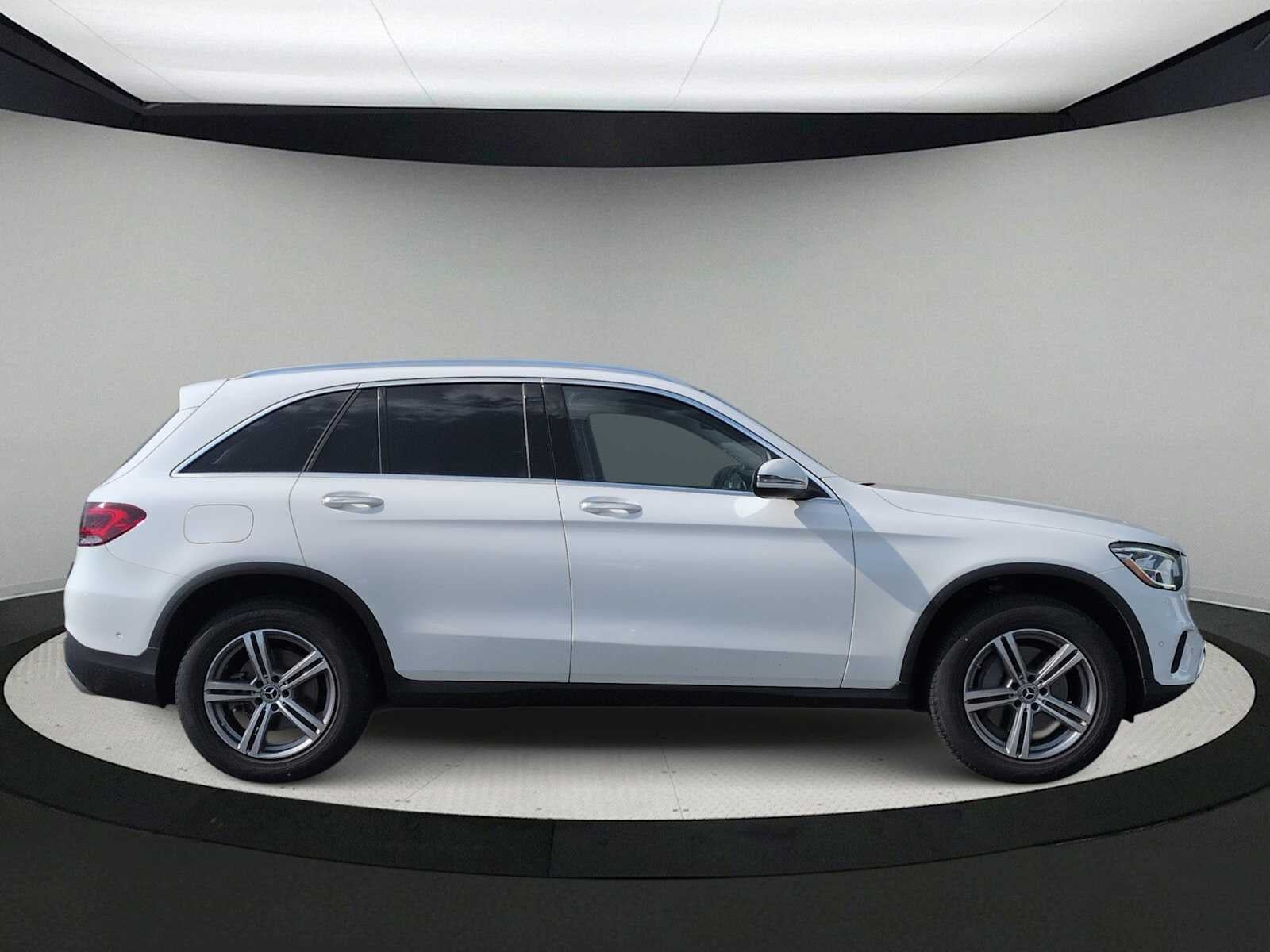 2021 Mercedes-Benz GLC 300 GLC 300