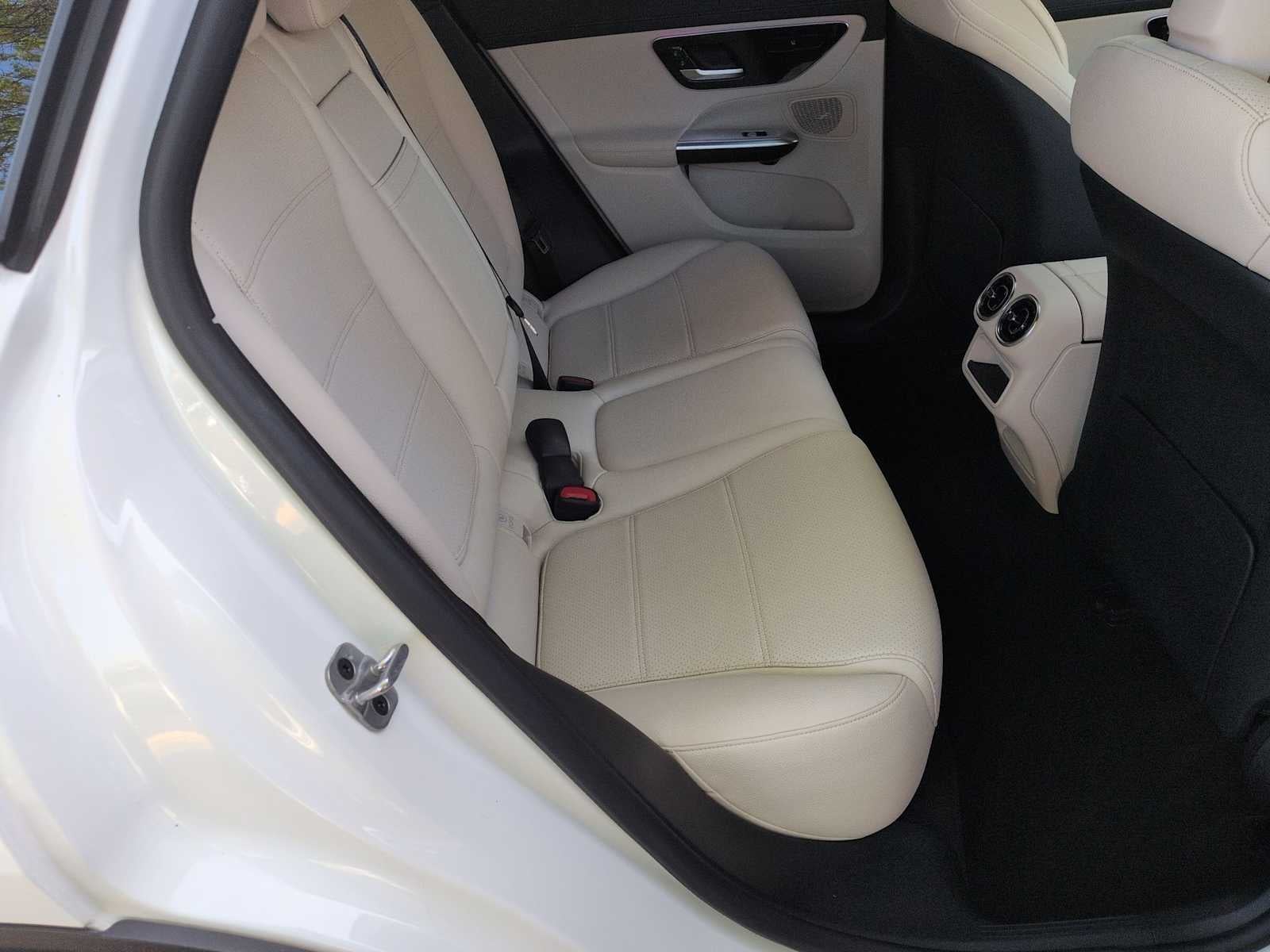 2023 Mercedes-Benz GLC 300 GLC 300