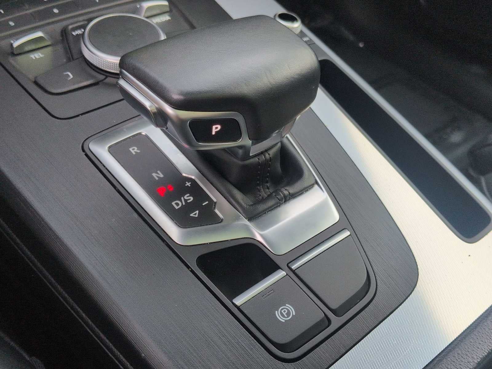 2020 Audi Q5 Titanium Premium