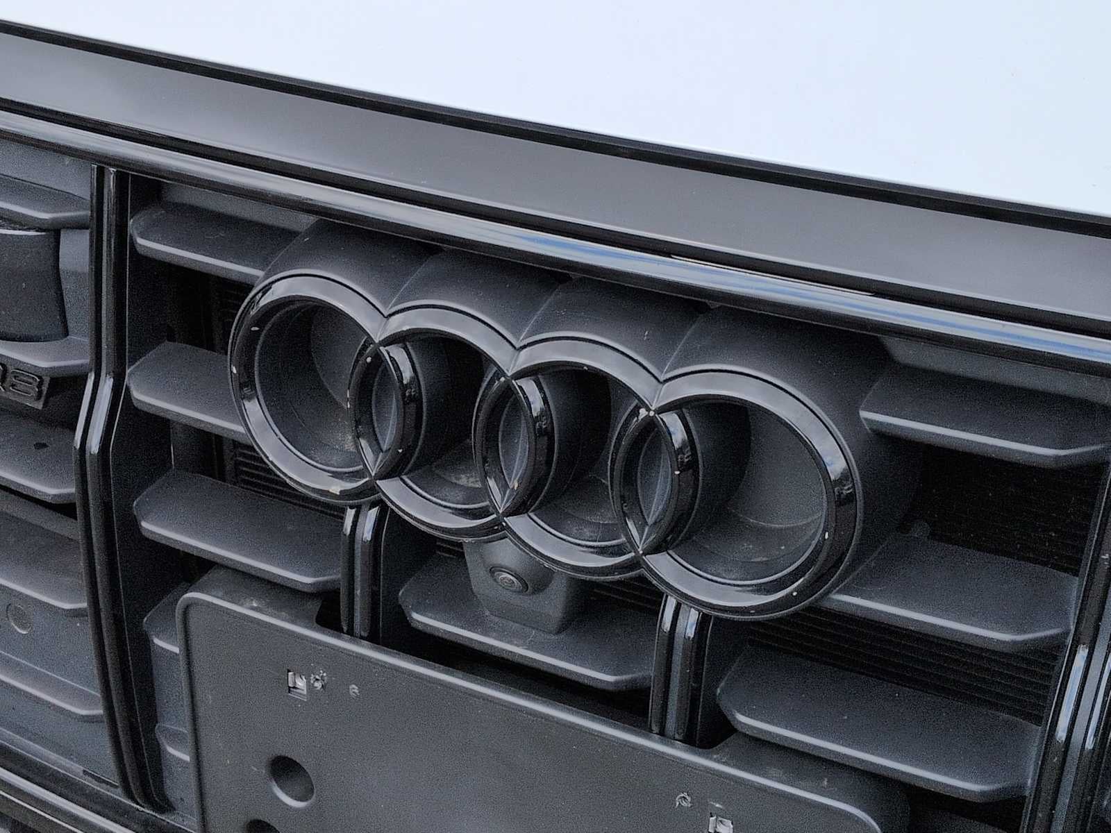 2023 Audi SQ8 Premium Plus