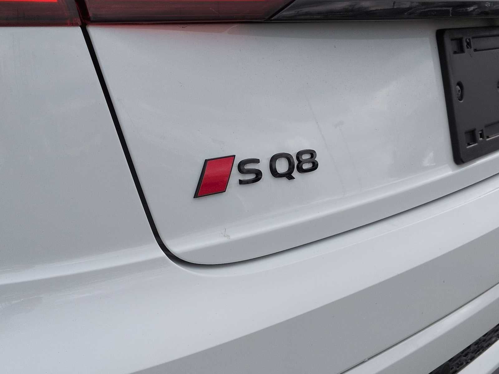 2023 Audi SQ8 Premium Plus