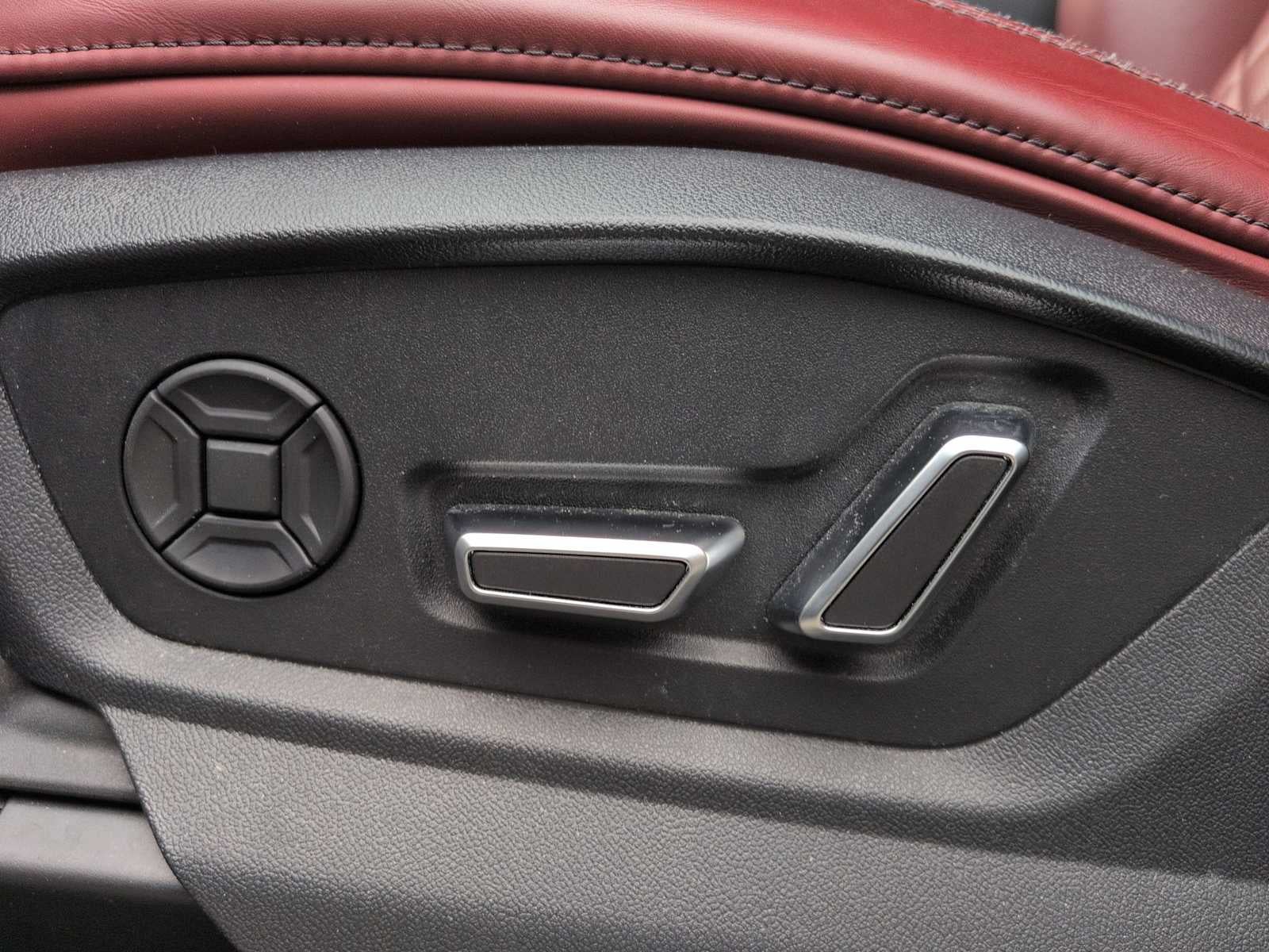 2023 Audi SQ8 Premium Plus