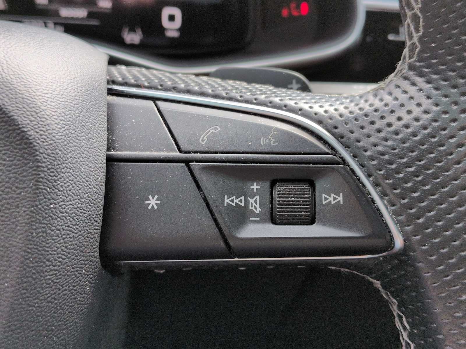 2023 Audi SQ8 Premium Plus