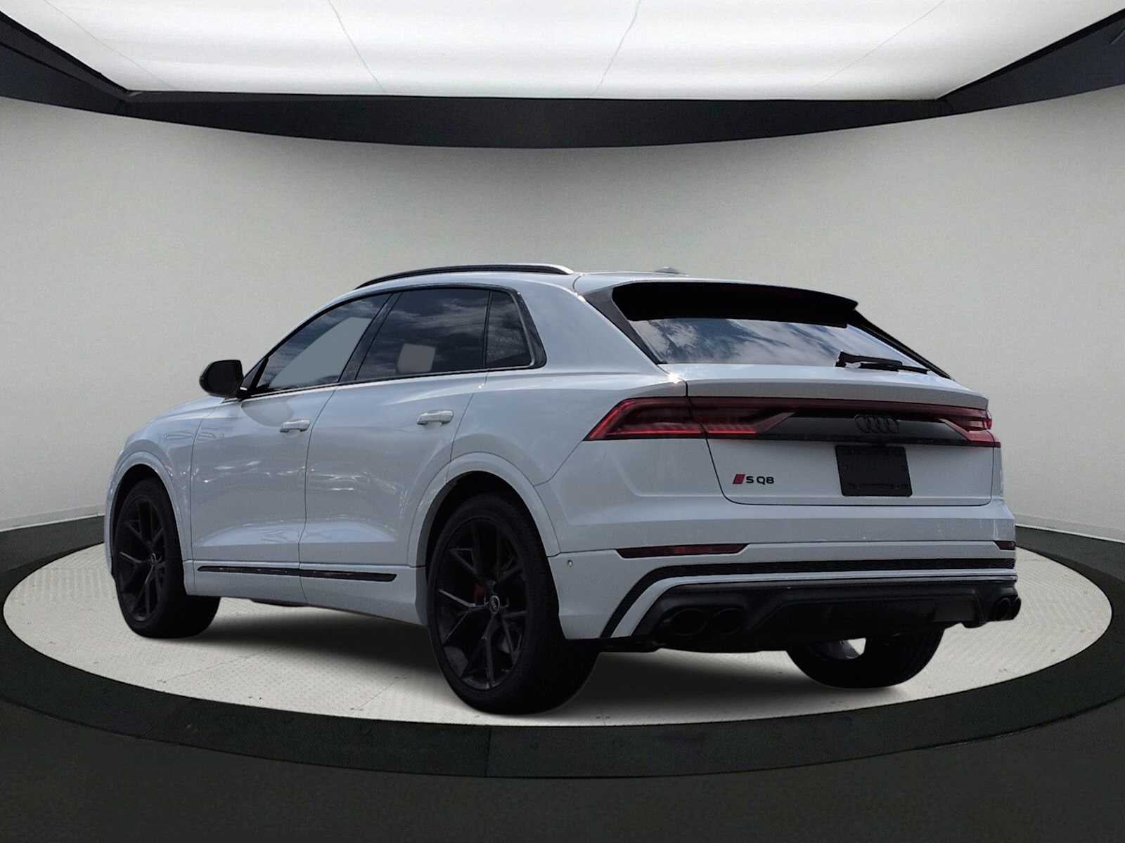 2023 Audi SQ8 Premium Plus