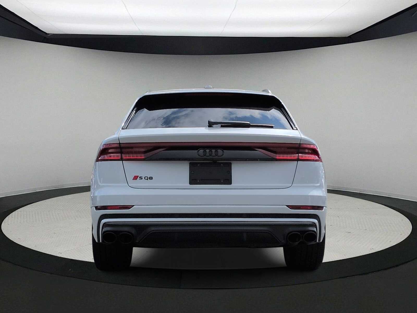 2023 Audi SQ8 Premium Plus