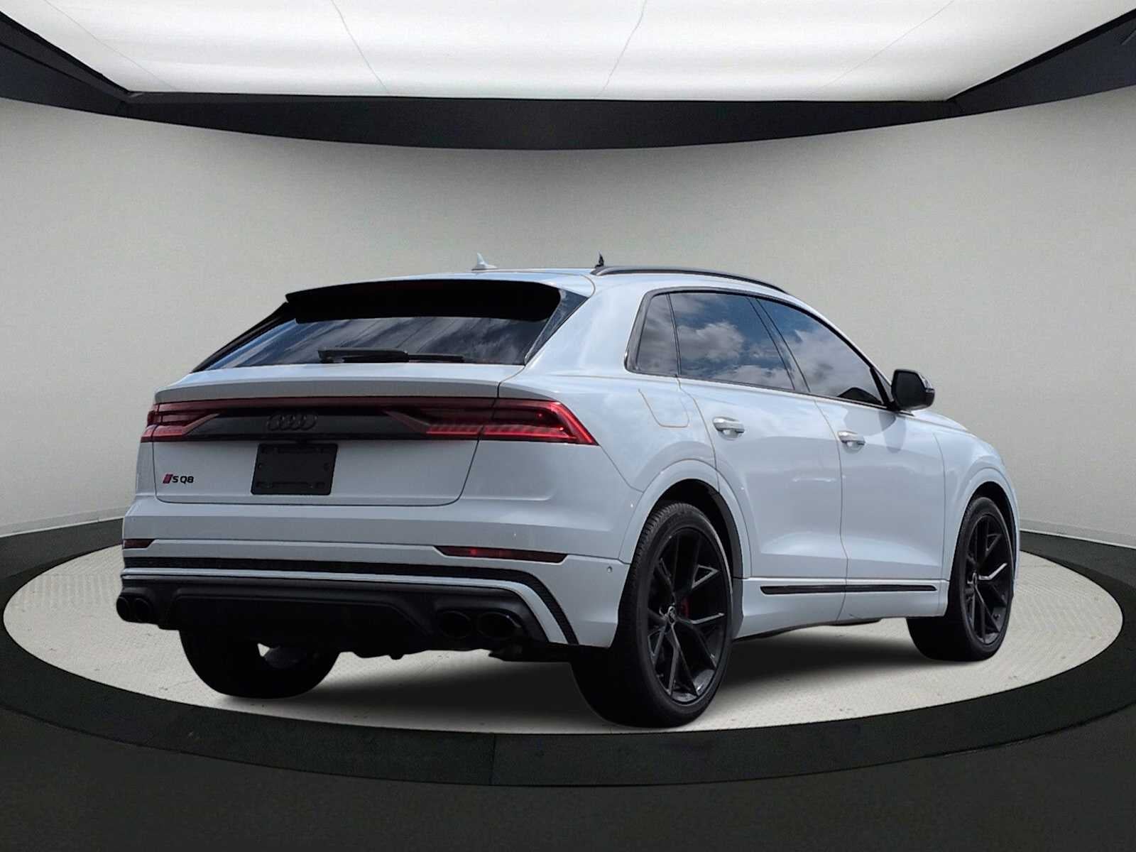 2023 Audi SQ8 Premium Plus