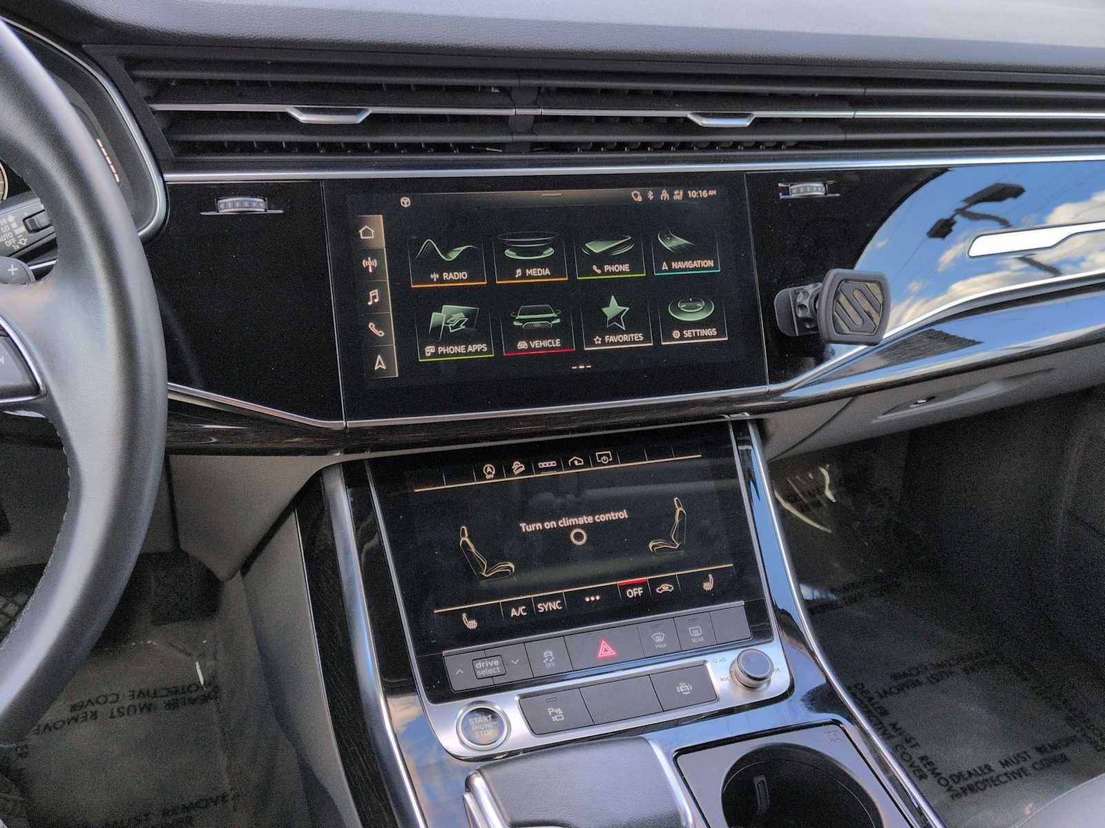 2022 Audi Q7 Premium Plus