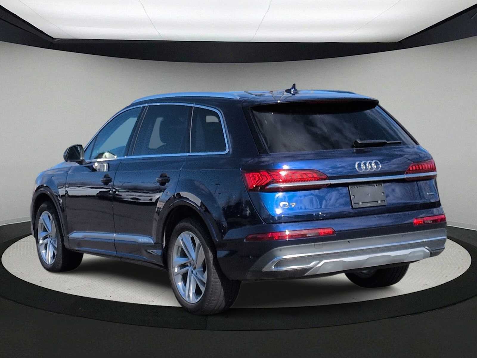 2022 Audi Q7 Premium Plus